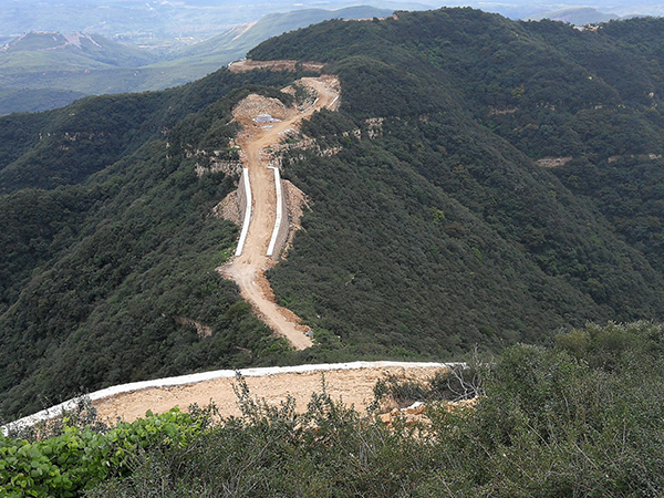 风电项目道路施工.jpg 风电项目道路施工.jpg
